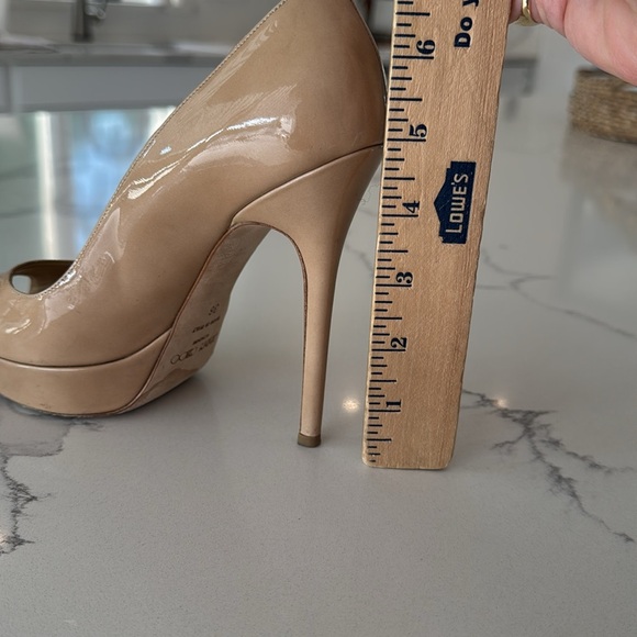 Jimmy Choo Beige Patent Leather Dahlia Peep Toe Platform Pumps Size 36 - Picture 13 of 13